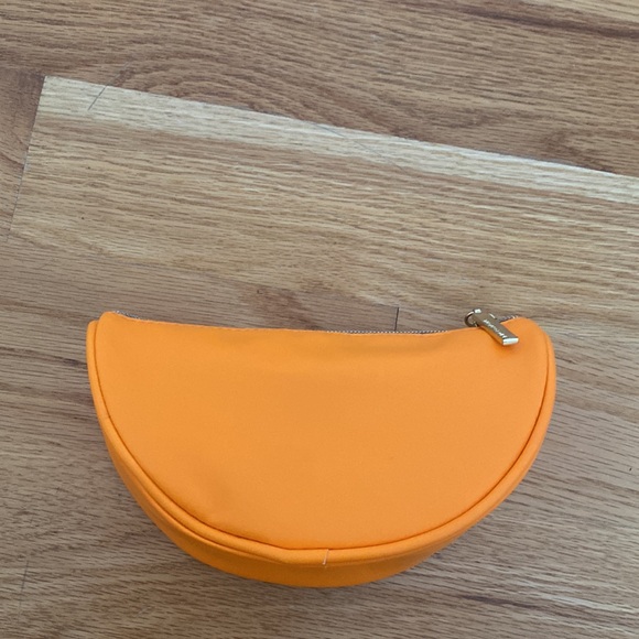 Orange fruit bag - Picture 2 of 3